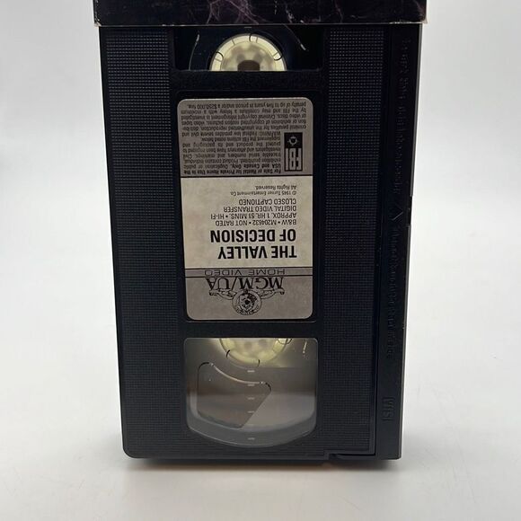1994 THE VALLEY OF DECISION 1945 MGM VHS TAPE STARRING GREGORY PECK - Picture 3 of 3